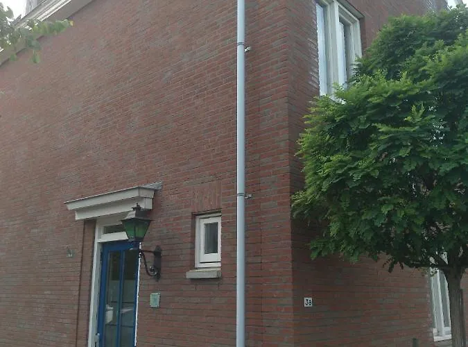Etage Met Slaap, En Badkamer