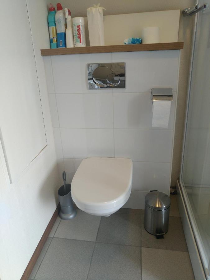 Etage Met Slaap, En Badkamer Homestay *