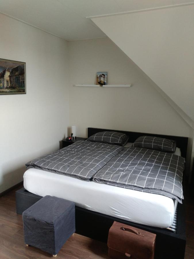 Etage Met Slaap, En Badkamer *